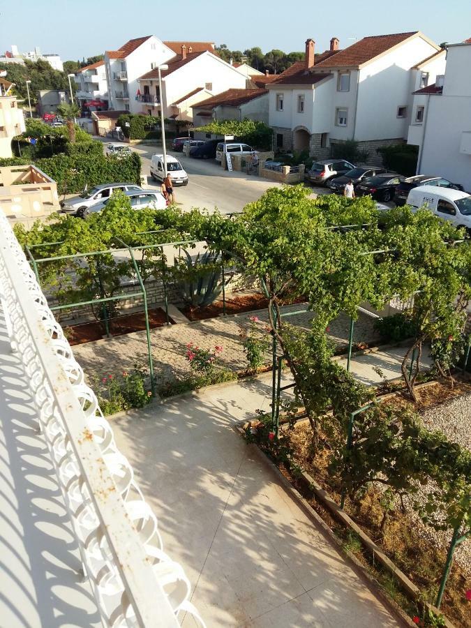 Villa Feodora Biograd Na Moru Bagian luar foto