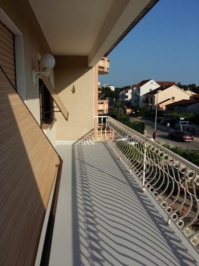 Villa Feodora Biograd Na Moru Bagian luar foto